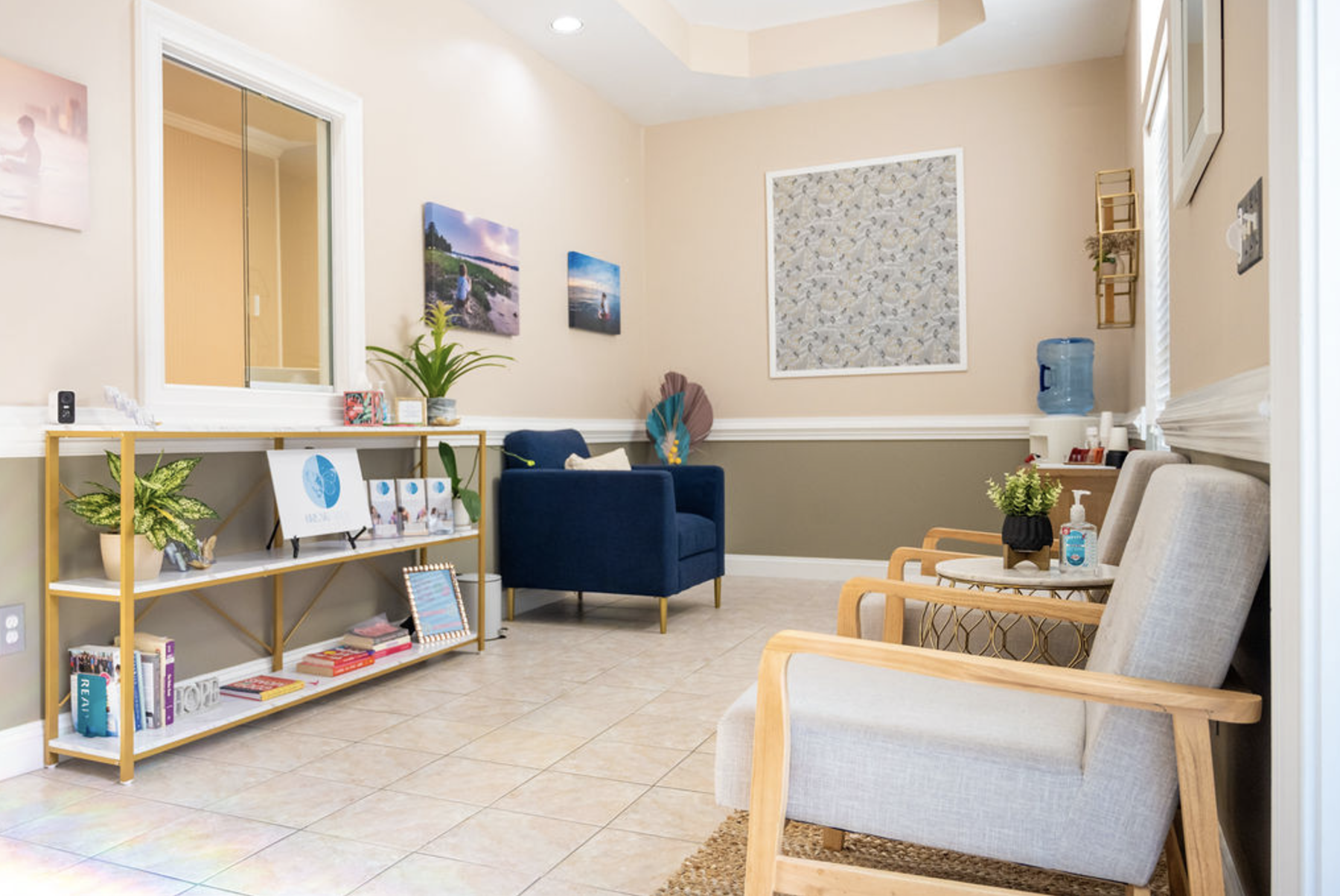 Break Free Pelvic Health and Wellness_New-office-waiting-room_JohnsIslandSC